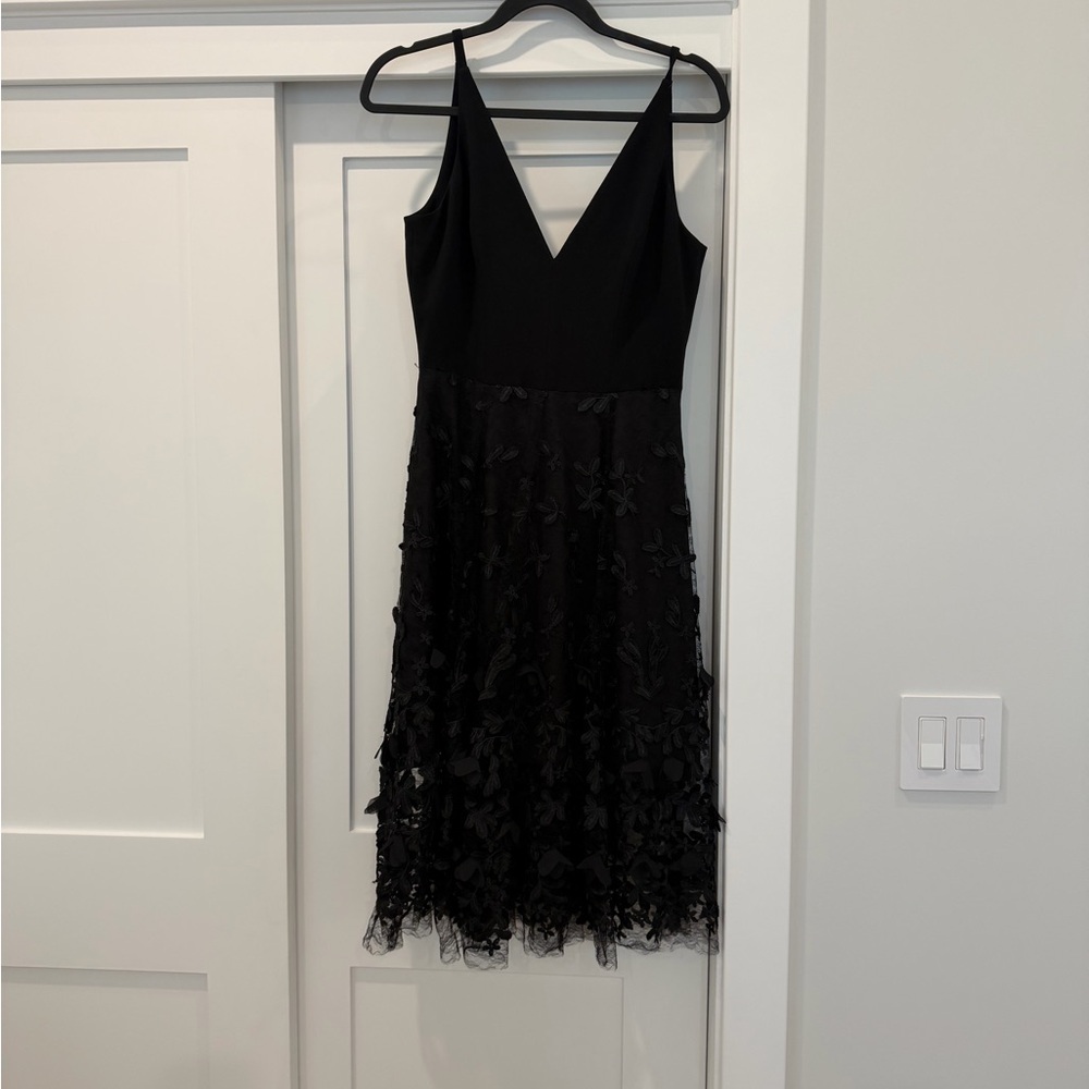 Dress the Population Black V-Neck Floral Appliqué Midi Dress - Picture 8 of 10